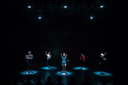 鈴木ユキオ コンテンポラリーダンス公演『20のカラダの証』